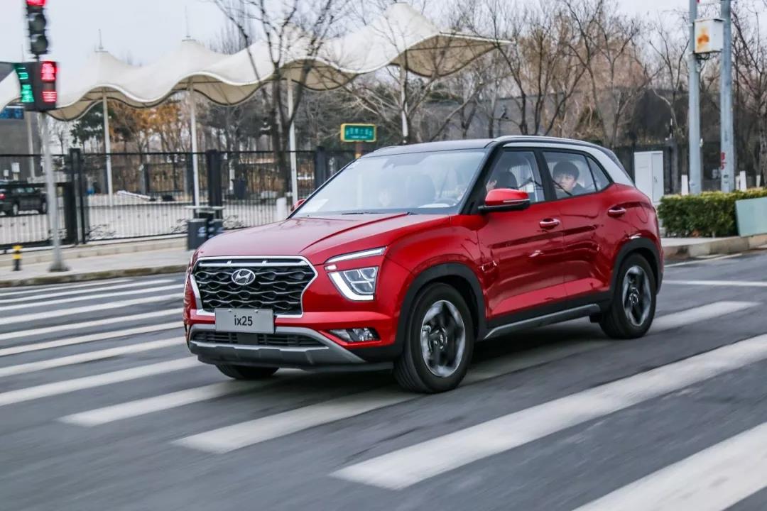 最低油耗5.3L/100km 試駕新一代ix25
