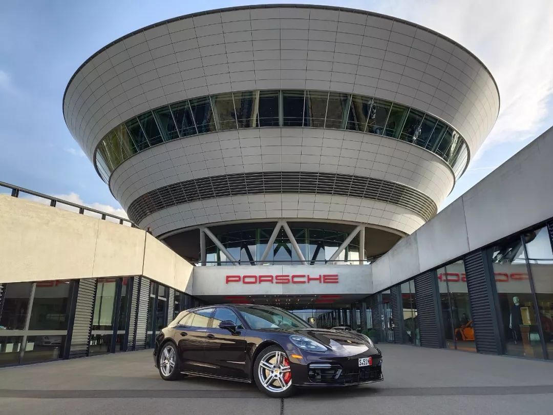 保時捷將暫停未來兩周生產(chǎn) 兩大工廠提前關(guān)閉