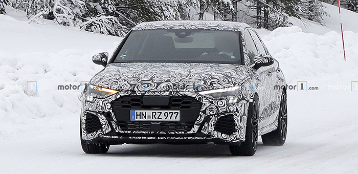 新款奧迪RS3轎車諜照曝光 與AMG A45匹敵