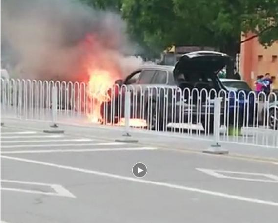 理想ONE發(fā)生起火 官方回應(yīng)正在調(diào)查