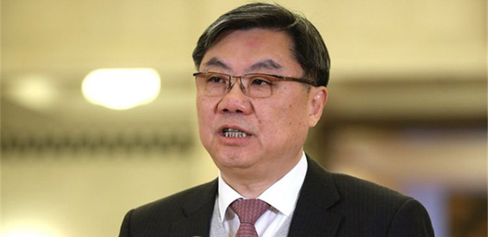 陳虹：建議推進(jìn)智能網(wǎng)聯(lián)汽車(chē)、開(kāi)放城市限購(gòu)