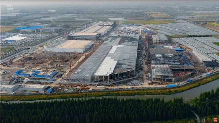 Model Y或年底量產(chǎn) 上海工廠二期封頂