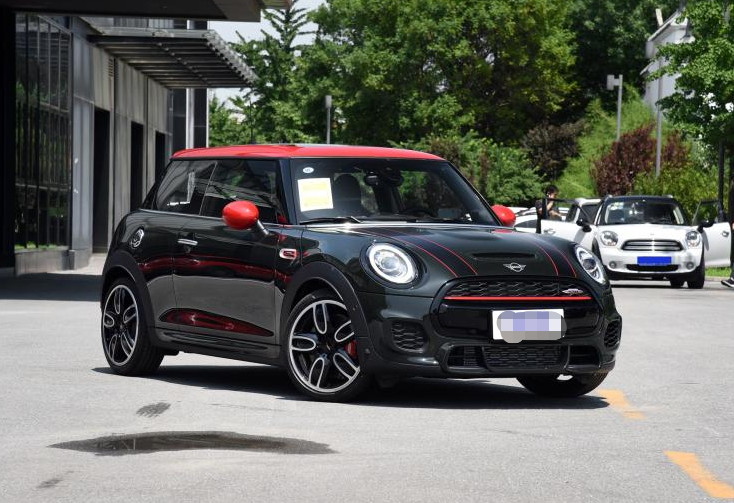 2020款MINI JCW上市 售價區(qū)32.58萬起