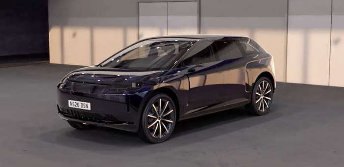 續(xù)航達(dá)966km 戴森純電動(dòng)汽車實(shí)拍圖曝光