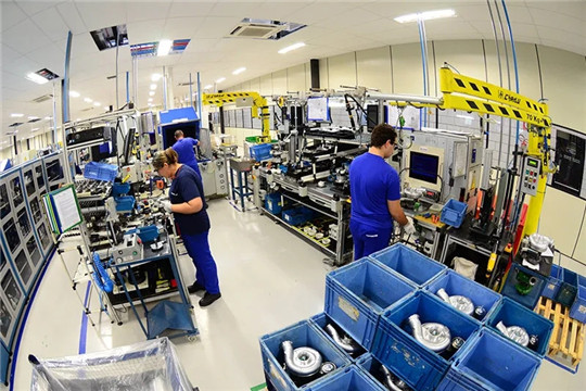 疫情，博格華納，零部件企業(yè)裁員潮,采埃孚裁員，博世裁員