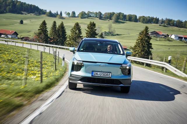 打造新銷售模式 愛馳與陸德科技簽署戰(zhàn)略合作