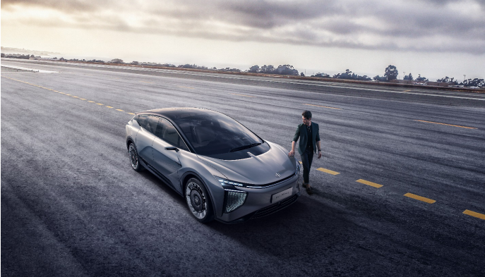 華人運通與微軟合作 主動式人工智能伙伴落地 