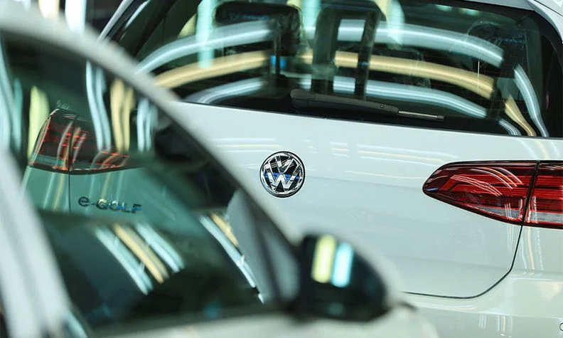 大眾上半年虧損8億歐元 迪斯再獲監(jiān)事會支持