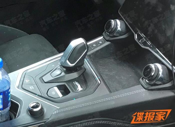 新車，領(lǐng)克01