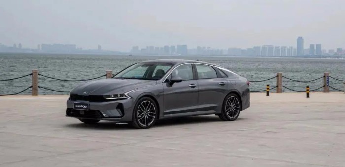 配置領(lǐng)先同級競品 起亞凱酷包牌價16.18萬起