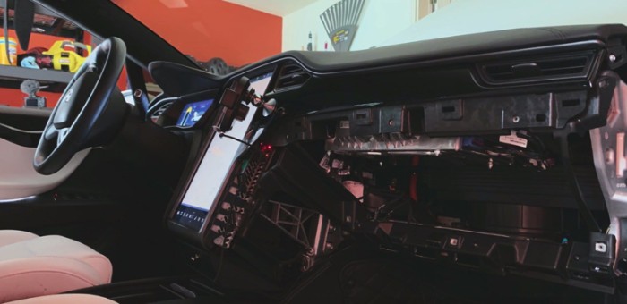 特斯拉車載計(jì)算機(jī)或換芯片供應(yīng)商