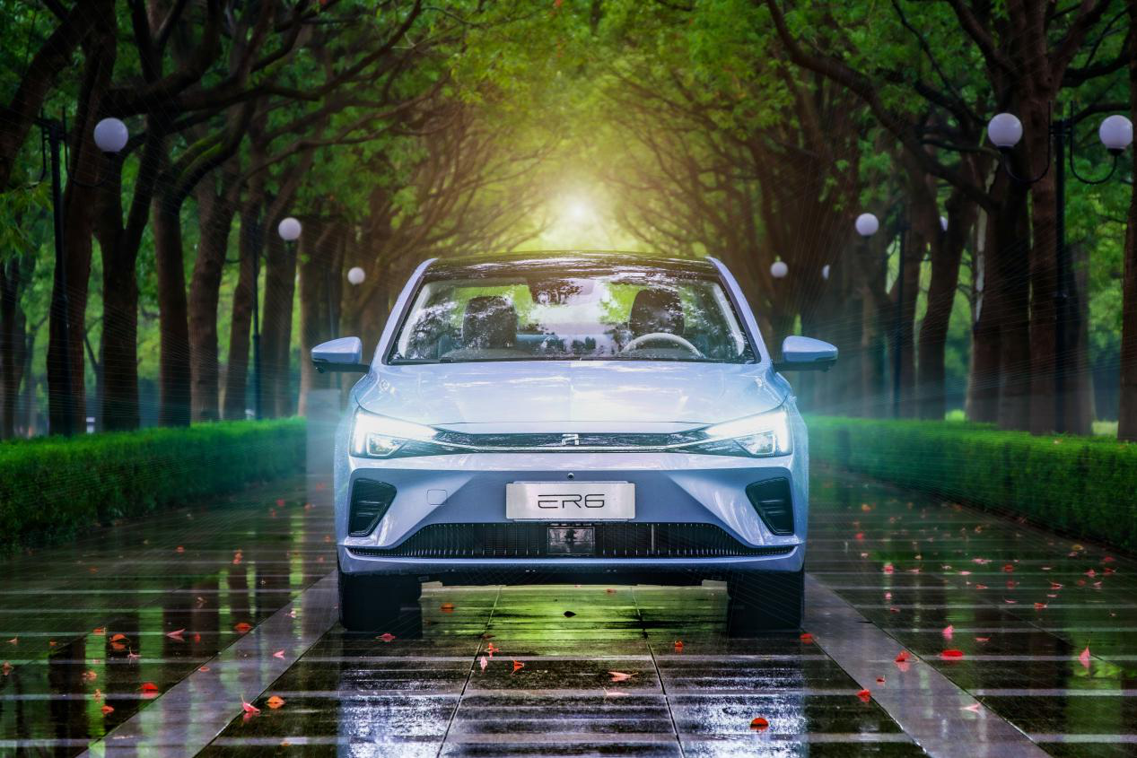 11月上汽R汽車ER6 蟬聯(lián)細(xì)分市場(chǎng)銷量冠軍！