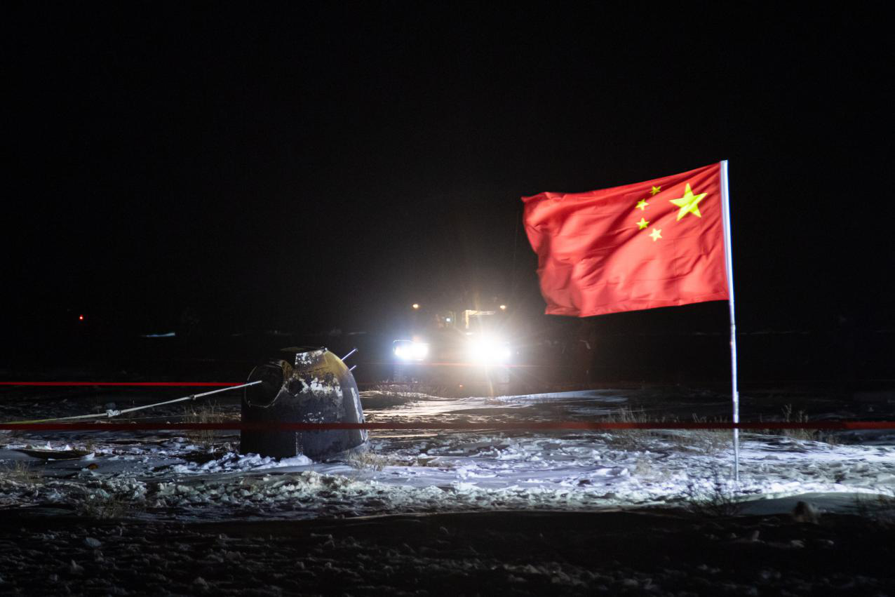 迎接嫦娥五號凱旋，BJ40“刀鋒雙雄”首次亮相