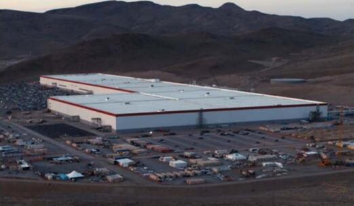 松下試制特斯拉新電池 動(dòng)力電池上演三國(guó)之爭(zhēng)