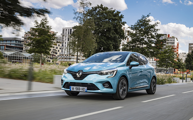 雷諾裁員,雷諾降本