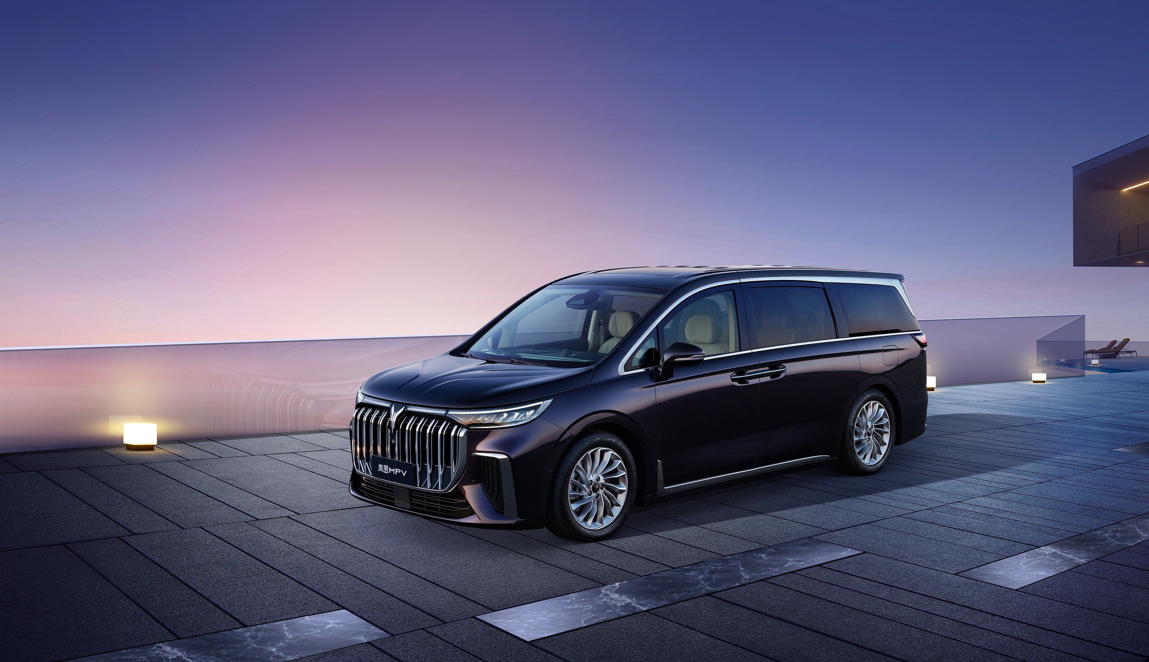 首款大型電動 MPV“嵐圖夢想家”亮相廣州車展
