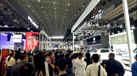 綠動未來 2022?？谛履茉呆咧悄芫W(wǎng)聯(lián)車展開幕