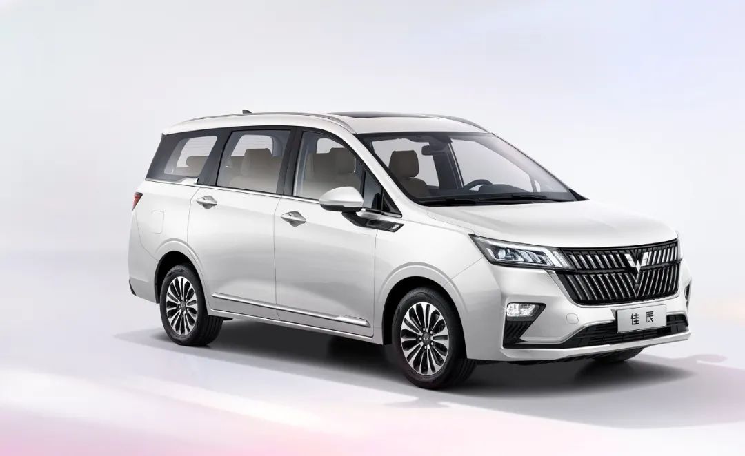 客廳車型預(yù)售6.98萬元起 五菱佳辰要為車主減負(fù)