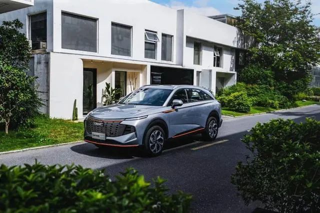 長城上半年銷量下跌16.12%，歐拉坦克大漲