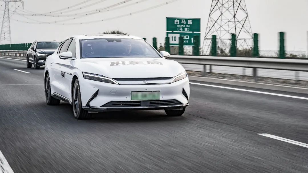 《拼車局》現(xiàn)場體驗(yàn)，小鵬P7讓你瞬間忘掉特斯拉Model 3