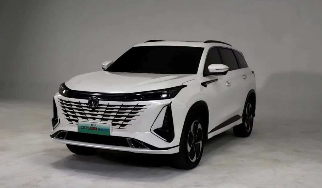 長安CS75PLUS智電iDD亮相