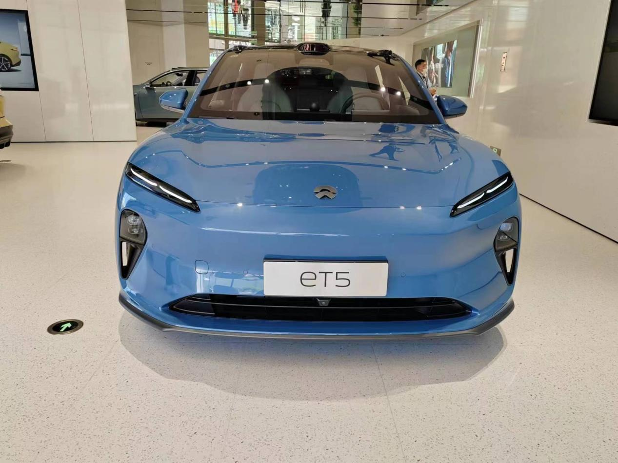 “普信”蔚來?高端車型增長(zhǎng)乏力，還要逆勢(shì)“漲價(jià)”