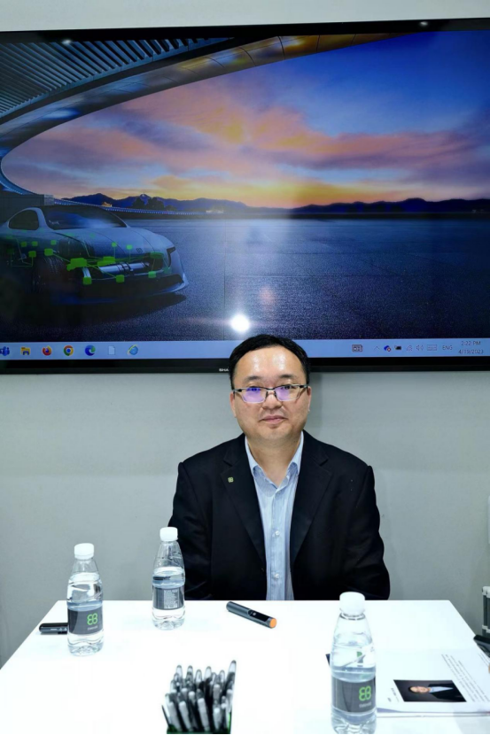  鄒露君：Elektrobit助力車企輕松開發(fā)下一代軟件定義汽車