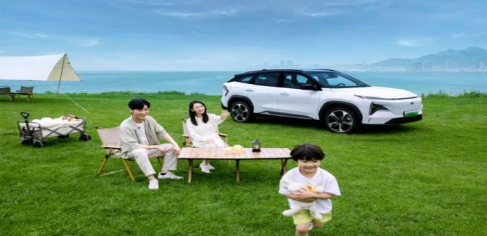 純電115公里，虧電油耗5.23L，銀河L7售13.87萬(wàn)起