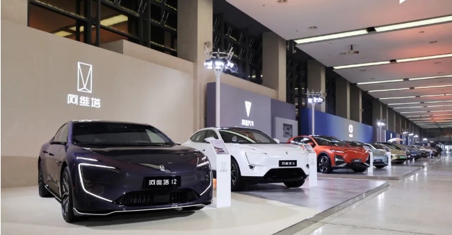 長安汽車新戰(zhàn)略布局：2024年定280萬目標(biāo)，推出8款新能源產(chǎn)品