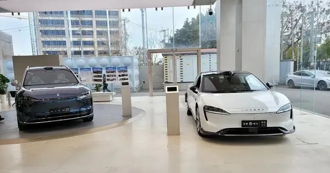 智界S7交付調(diào)查：提車等待三個月，交付混亂引準(zhǔn)車主吐槽
