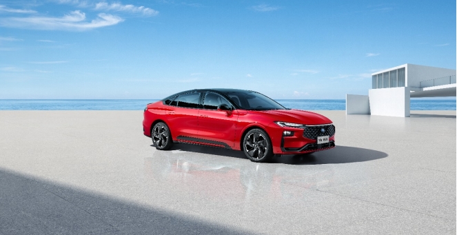 比亞迪漢EV感到壓力？蒙迪歐大馬力E-混動版油耗低至3.6L