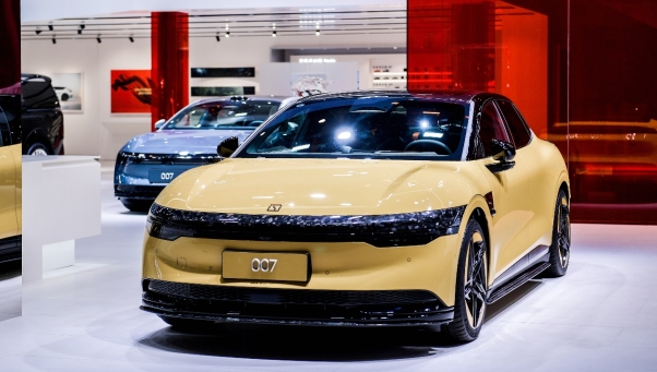 極氪全系車型亮相北京車展 浩瀚-M架構(gòu)全球首發(fā) 極氪MIX全球首秀