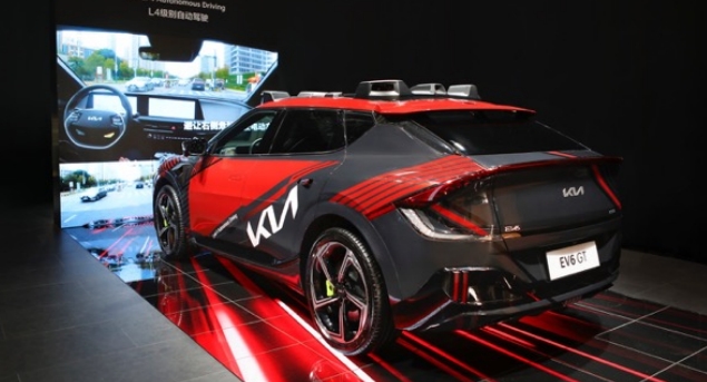 V5領(lǐng)銜亮相，全新SUV索奈智領(lǐng)上市，黑科技同臺展出