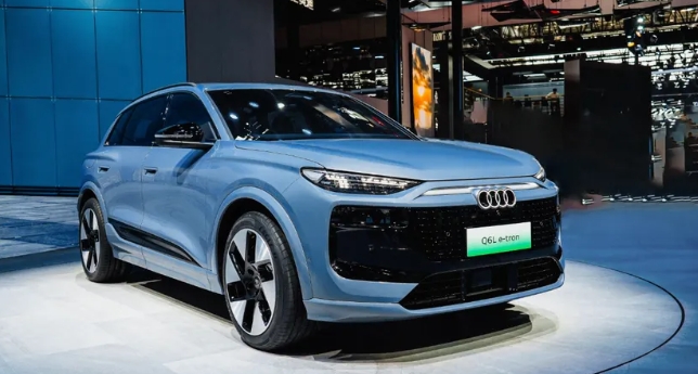 全新奧迪Q6L e-tron亮相北京車展，一汽奧迪電動化啟新篇