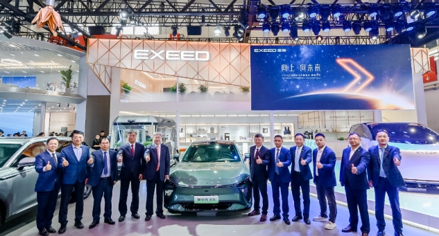 首款MPV概念車E08首秀，星途按下全面新能源化“加速鍵”