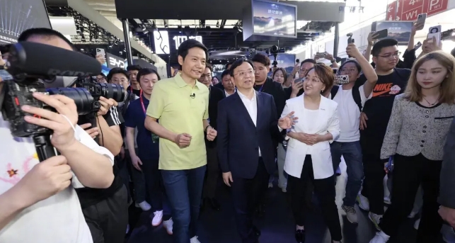 北京車展成小米秀場，潑天流量下誰又在“聞風而動”？