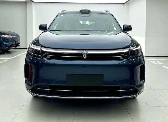 問(wèn)界新M7 Max煥新版實(shí)車(chē)曝光 或5月31日上市