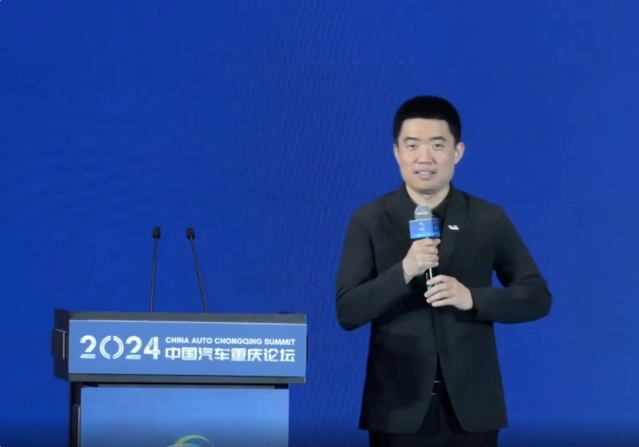 李想揭秘自動駕駛技術新突破：模擬人類駕駛方式的革新