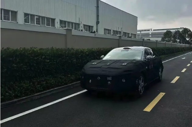 或2025年亮相并上市 小米首款SUV路試諜照曝光 
