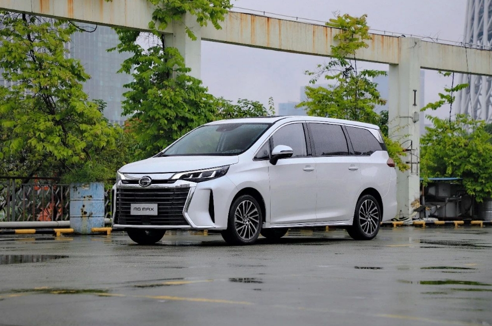 15萬(wàn)級(jí)“全能家用頭號(hào)MPV”，傳祺M6 MAX用實(shí)力說(shuō)話