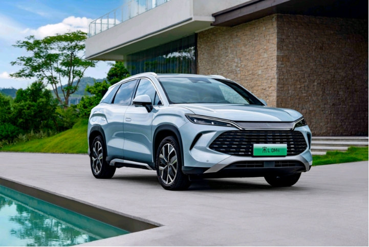 第五代DM技術(shù)上車，13.58萬元起比亞迪宋家族雙車齊發(fā)
