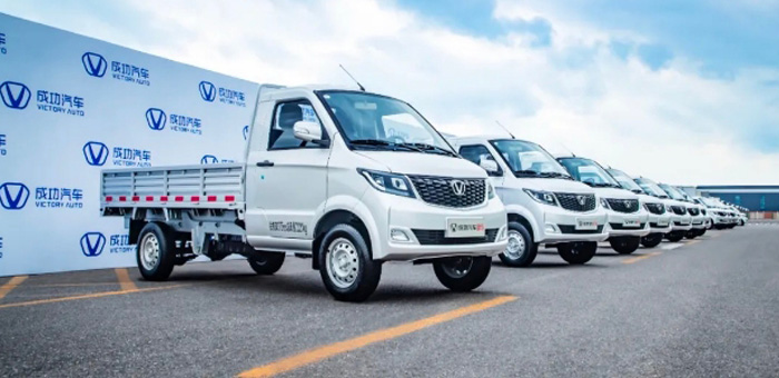 每天直播都送車，煤老板造車就是“豪橫”
