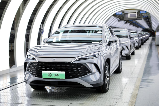 新一代插混整車平臺賦能 宋L DM-i上市即爆款