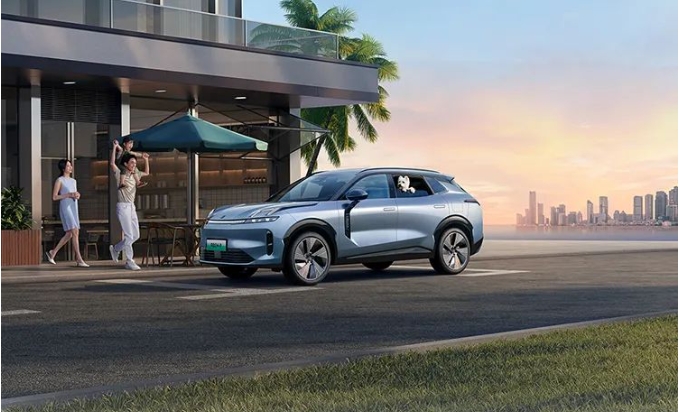 2025款 領(lǐng)克08EM-P正式上市，全系限時價：17.98萬元起