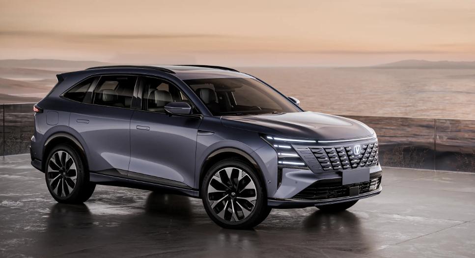 全新長(zhǎng)安CS75 PLUS將于9月上市