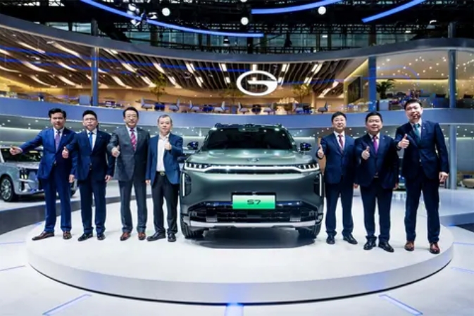 廣汽集團(tuán)攜5款全新車型亮相廣州車展 傳祺S7全球首次亮相