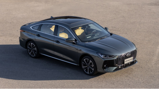 艾瑞澤8 PRO預(yù)售價11.99萬起，2025年了買車還看合資？