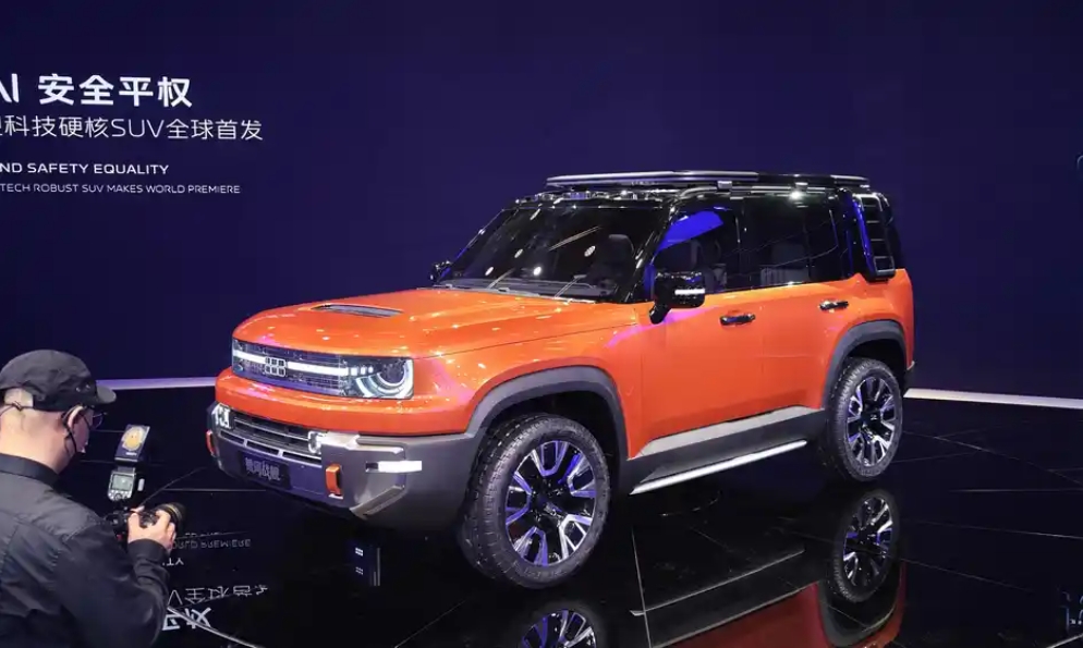 吉利硬核SUV銀河戰(zhàn)艦上海車展首發(fā) 