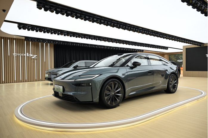 豐田首款鴻蒙座艙D級轎車鉑智7上海車展全球首發(fā)