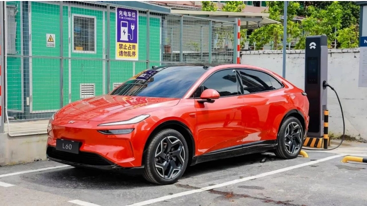 提車就送“工作”，寶馬與樂道放下身段進(jìn)軍網(wǎng)約車市場